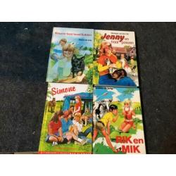 4 oude meiden boeken