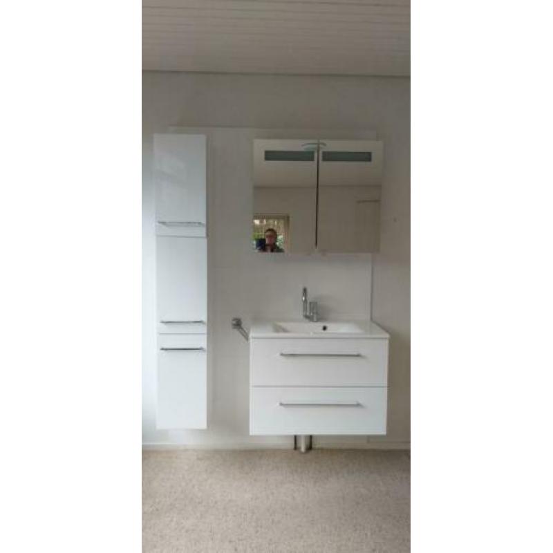 hoogglans wasmeubel combinatie zeer compleet
