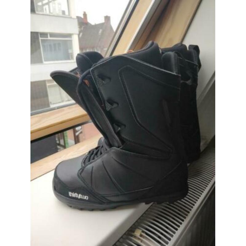 Thirty two snowboard boots 41,5 ( valt als 40 )