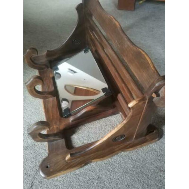 Houten kapstok, 60 cmbij 40 cm. Draaibare spiegel