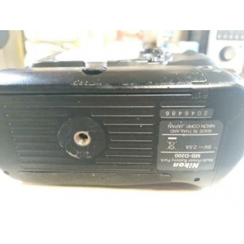 Nikon D200 met mb d200