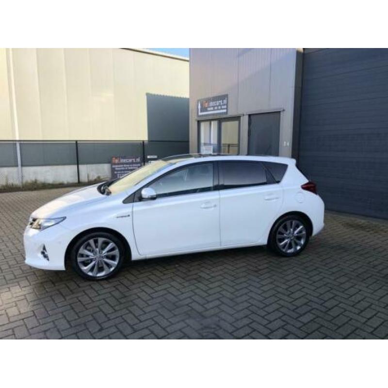 Toyota Auris 1.8 Hybrid Executive Trekhaak/Camera/Pano/Slech