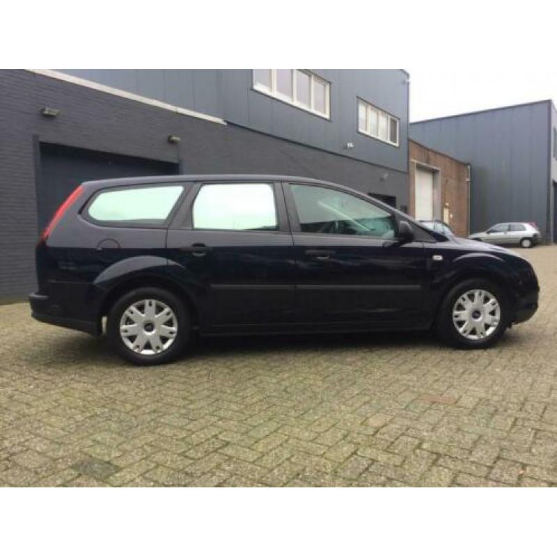 Ford Focus Wagon 1.6-16V Champion Airco Cruise Navi Camera L