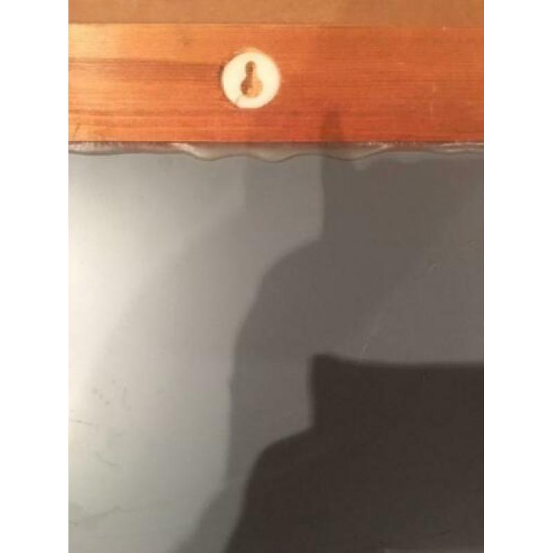 Set van twee spiegels in houten lijst