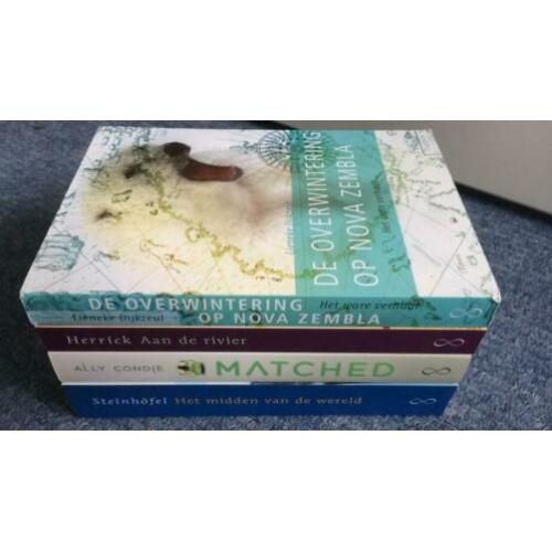 Vier jeugdliteratuur boeken