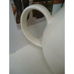 NIEUW .. Aardewerk Theepot * CLAIRE WILSON'S *