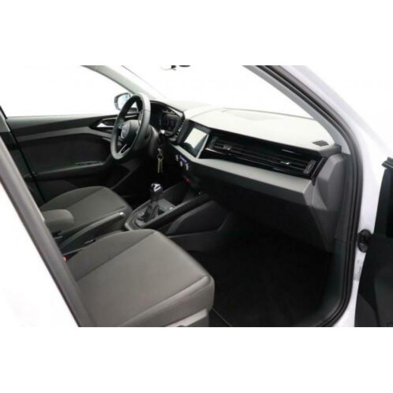 Audi A1 Sportback 30 TFSI Advance S-Tronic Virtual display,