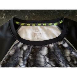 Sportshirt voetbalshirt Nike maat M (134)