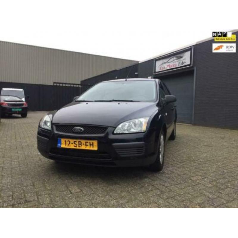 Ford Focus Wagon 1.6-16V Champion Airco Cruise Navi Camera L