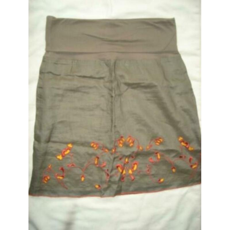 Kaki L Mango MNG gele rode embroided rok legergroen egf