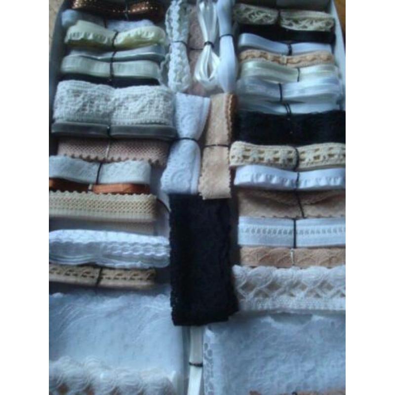 doosje kant en lint naturel kleuren nr 8