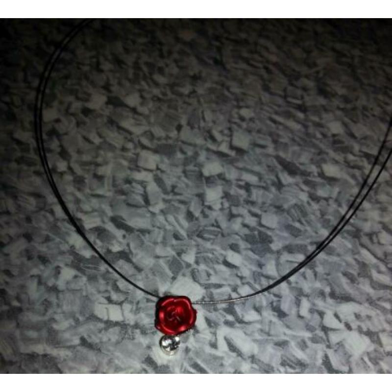 Nieuw! Collier Ketting + Swarowski kristal hanger roos rood