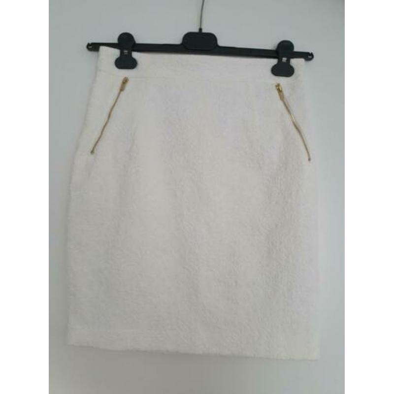 Crème kleurige rok mt. 38