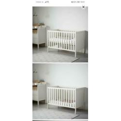 ledikant wit ikea sundvik. Incl matras Schoon en netjes!!