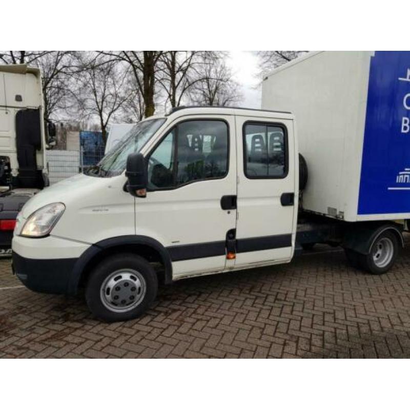 Iveco 40C18D/T (BE trekker met 7 zitplaatsen) (bj 2009)