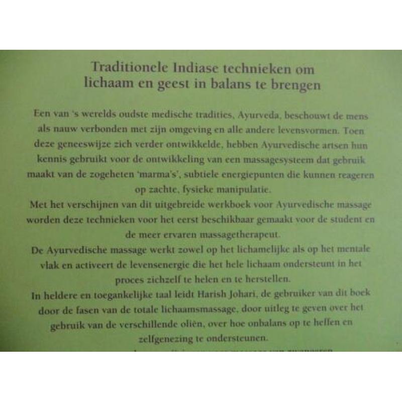 Ayurvedische Massage – Harish Johari