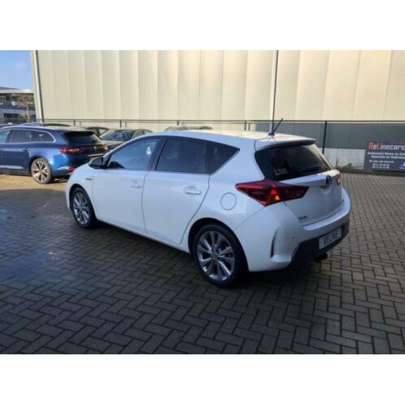 Toyota Auris 1.8 Hybrid Executive Trekhaak/Camera/Pano/Slech
