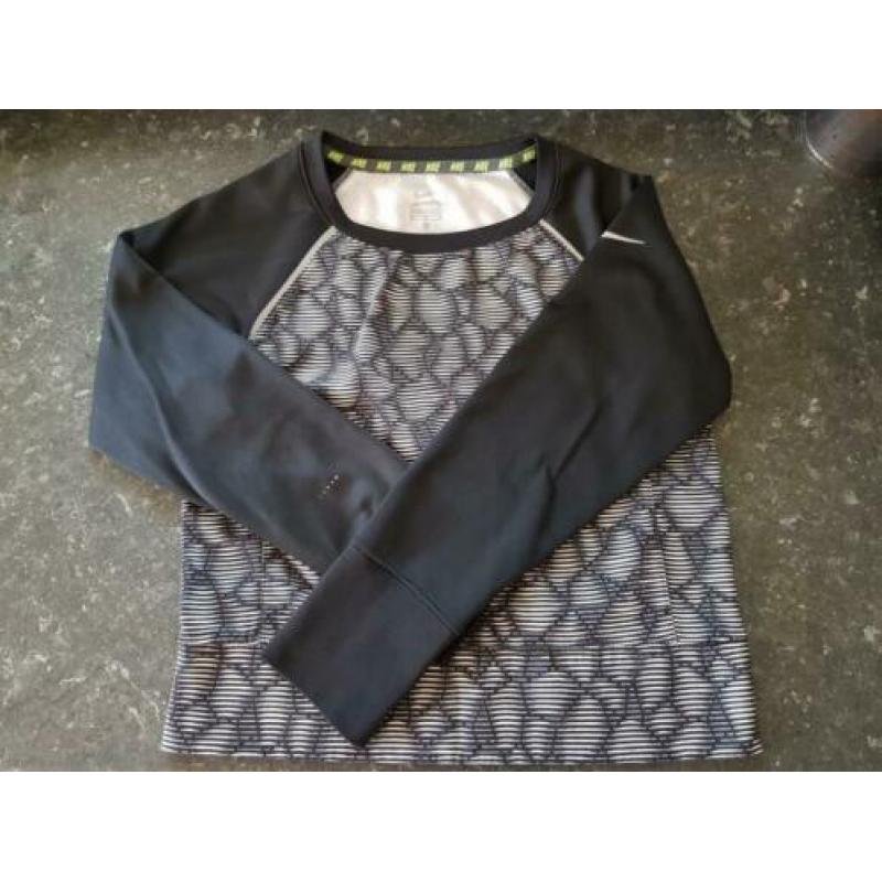 Sportshirt voetbalshirt Nike maat M (134)