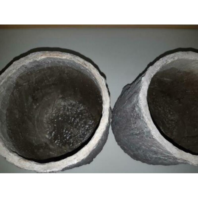 2 'schors' potten. 25x27. Nieuw