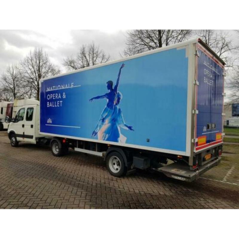 Iveco 40C18D/T (BE trekker met 7 zitplaatsen) (bj 2009)