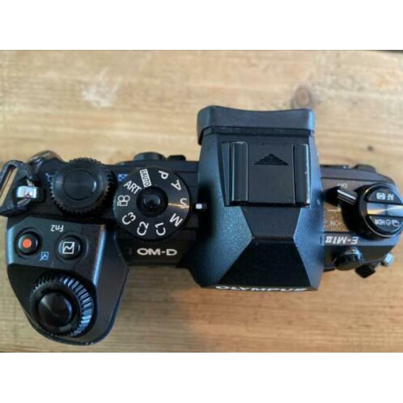 Olympus Om-D-E-M1 MarkII body (em 1 mii)