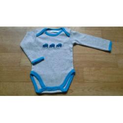 Pakketje jongens kleding mt. 50/56 noppies feetje enz