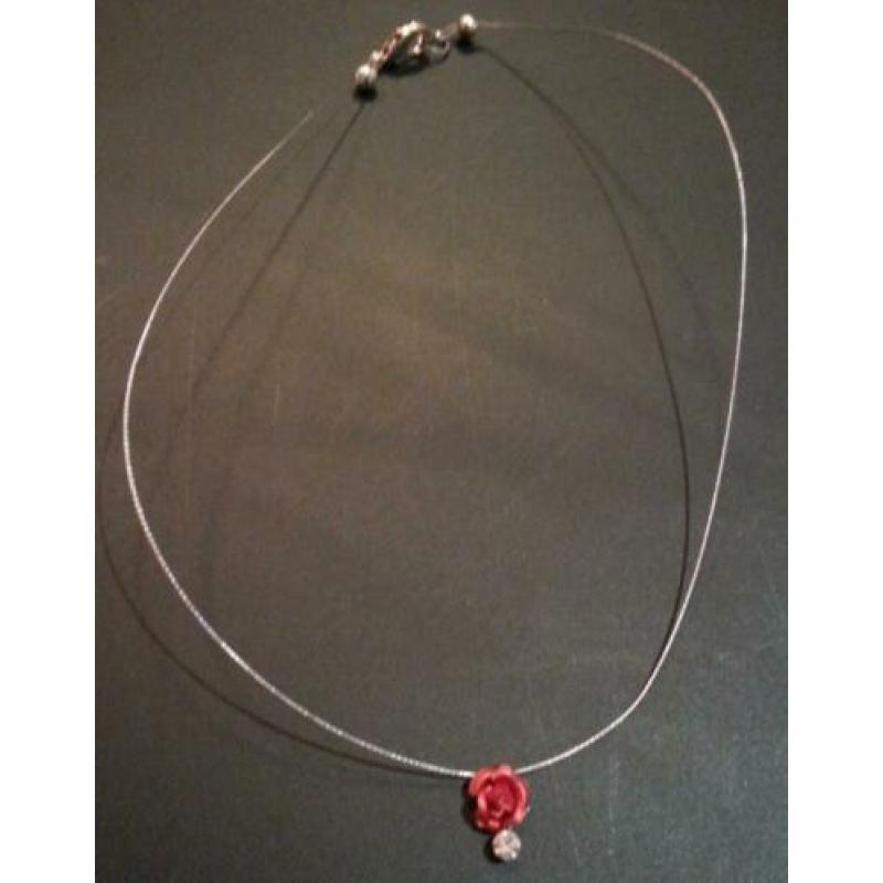 Nieuw! Collier Ketting + Swarowski kristal hanger roos rood