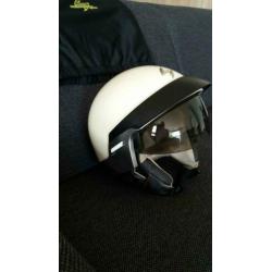 Te koop nieuwe motor/bromfiets helm kleur beige maat M 58 cm