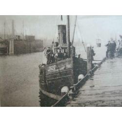 TC 2-87 IJmuiden,Visschershaven-De z.g. Tegeltjes markt 1928