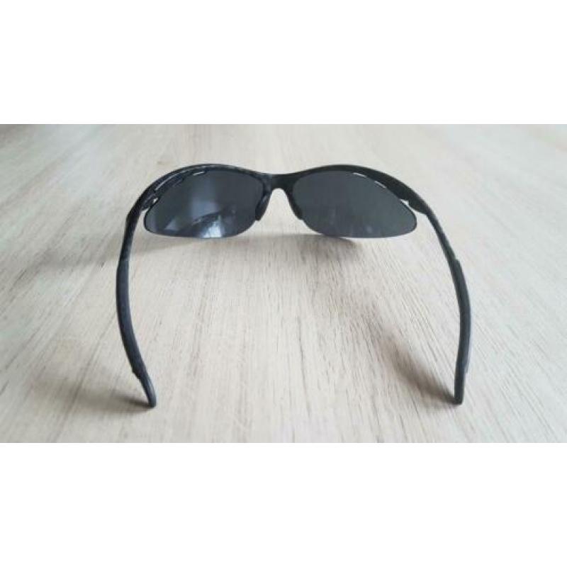 Agu sport zonnebril