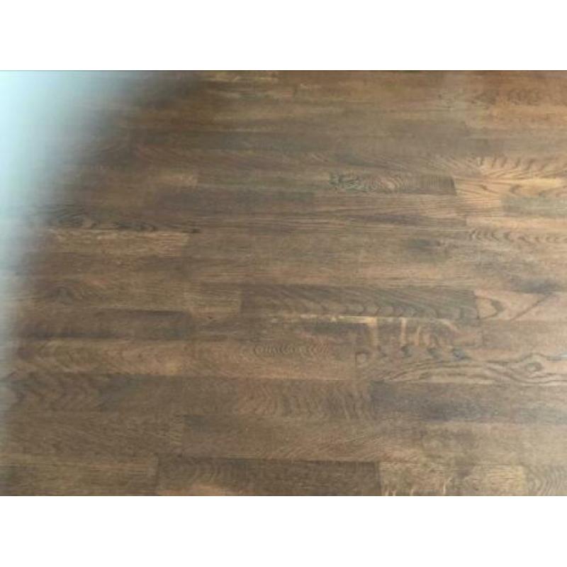 Wengé-bruine tafel massief eik