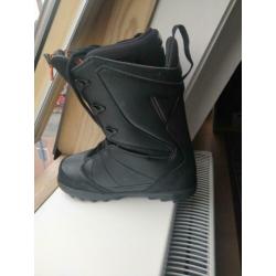 Thirty two snowboard boots 41,5 ( valt als 40 )