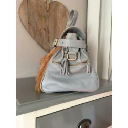 Luxe tas van rundleer en Koeienhuid Cha!