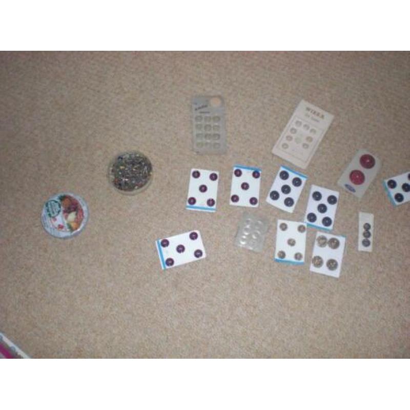 knopen wol lap stof breiboeken/wol /breinaalden /spelden