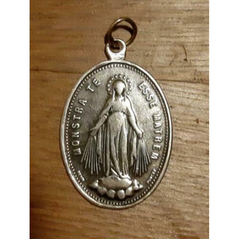 vintage hanger Penin Poncet verzilverd monstra te esse matre