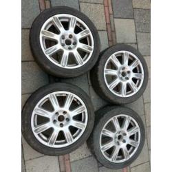 Te koop 17 inch velgen met banden