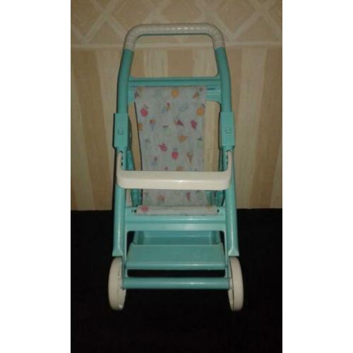 Wandelwagen / Buggy voor pop > voor iets oudere 'moedertjes'