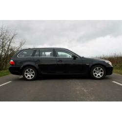 BMW 5-Serie 2.0 D 520 Touring 2008 Zwart facelift ! Navi