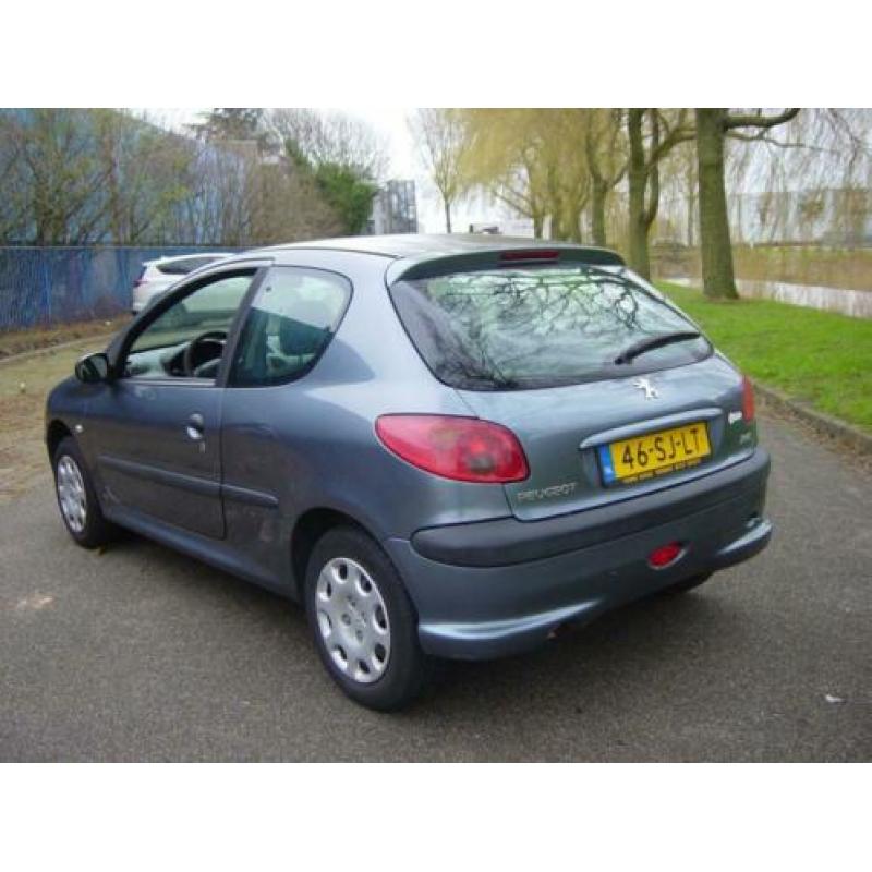 Peugeot 206 VERKOCHT, KIJK OP DE WEBSITE VOOR MEER AUTO'S