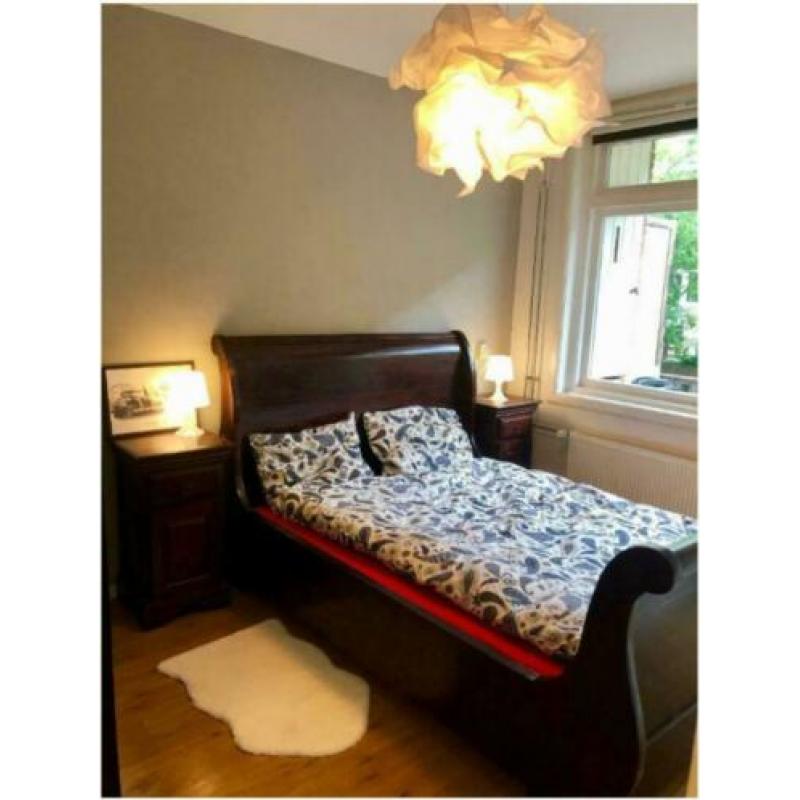 Antiek Bed - Mahogany sleigh queen met nachtkastjes