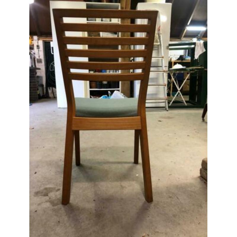 Deens design eetkamerstoel merk Pevi