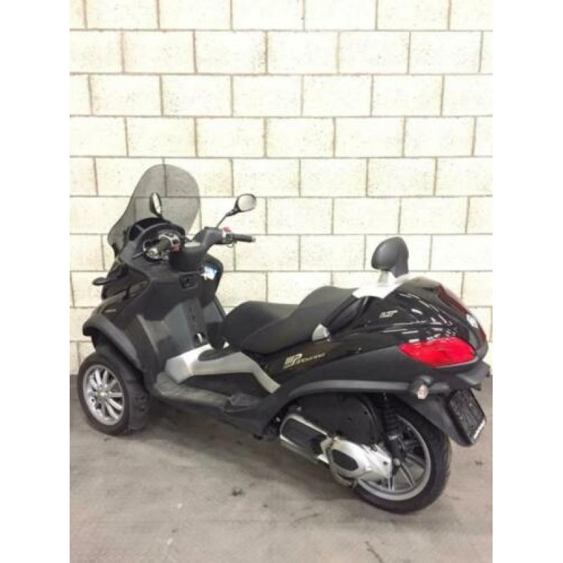 Piaggio mp3 300 lt 2011 autorijbewijs 1 mnd garantie