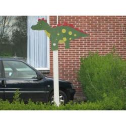 dinosaurus feestpalen straatversiering