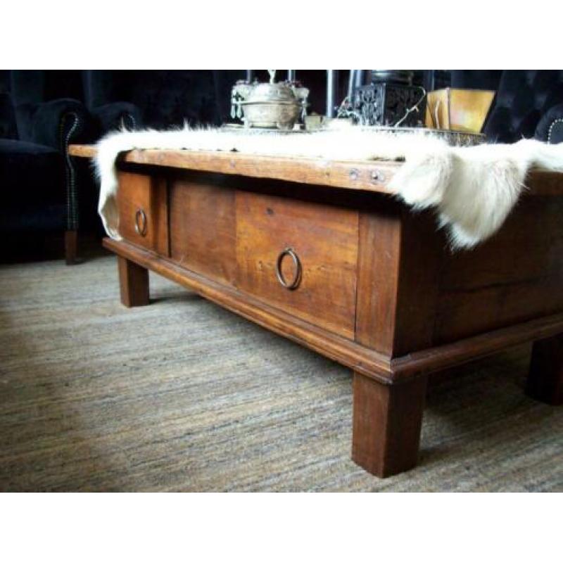 Massieve salontafel