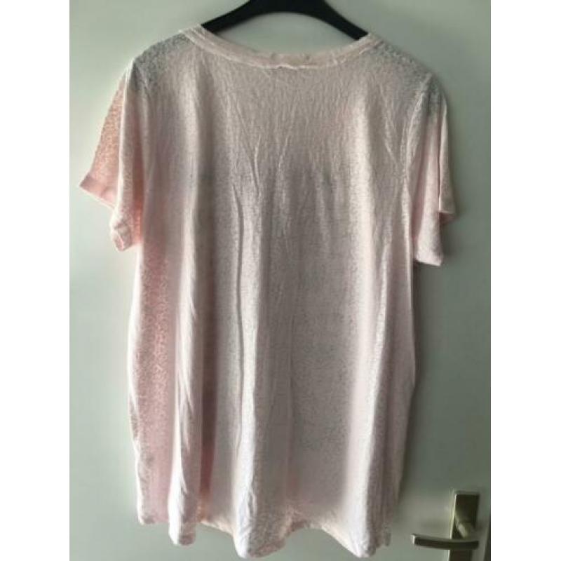 Dames T-shirt maat 50