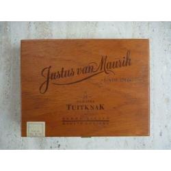 Mooie houten sigarendoos JUSTUS VAN MAURIK 1794 .TUITKNAK