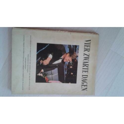 Boek vier zwarte dagen j.f.kennedy