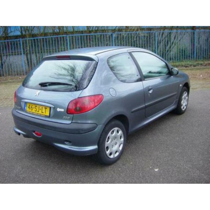 Peugeot 206 VERKOCHT, KIJK OP DE WEBSITE VOOR MEER AUTO'S