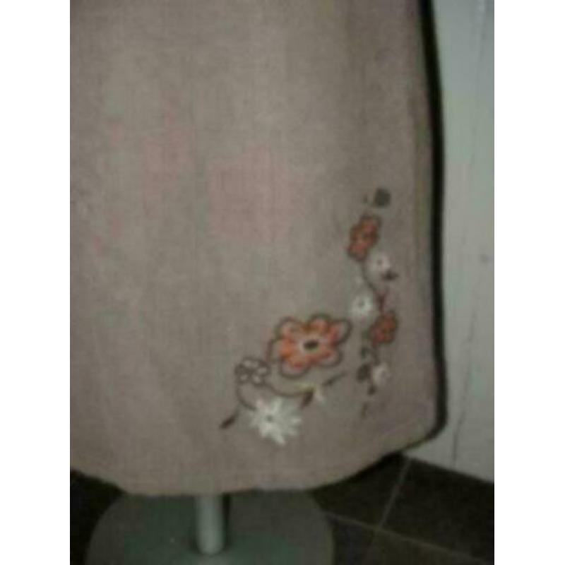 We Fashion fijn geribde rok met bloemen borduursel maat 38