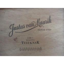 Mooie houten sigarendoos JUSTUS VAN MAURIK 1794 .TUITKNAK
